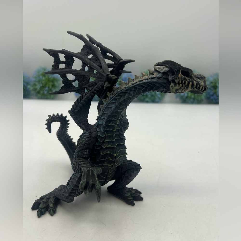 Safari Ltd 2016 Ghost Dragon 5” Figurine Blue,Black